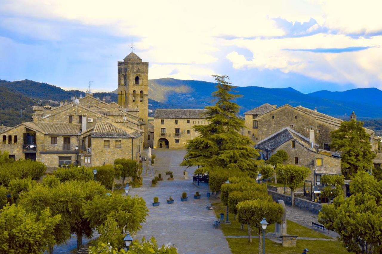 Guest House Ainsa Pirineos Εξωτερικό φωτογραφία
