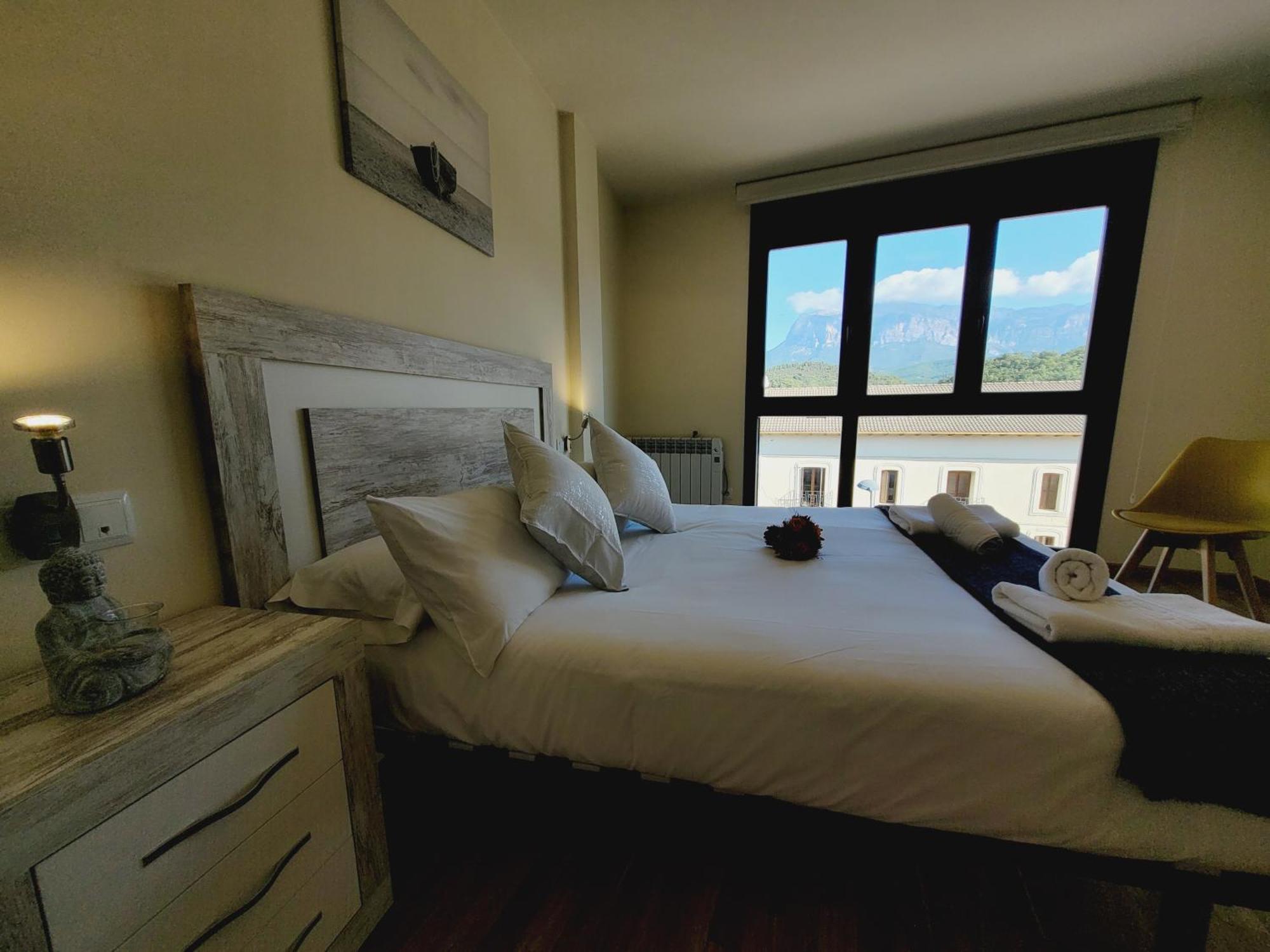 Guest House Ainsa Pirineos Δωμάτιο φωτογραφία